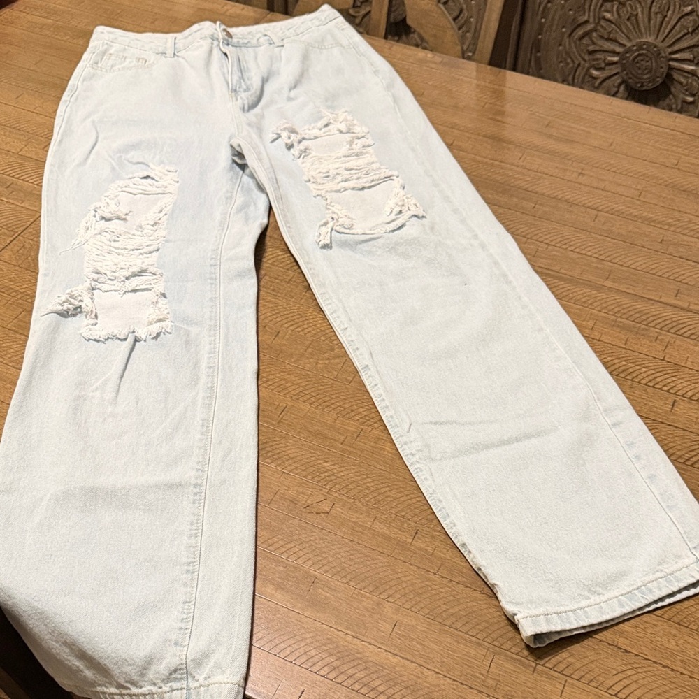 Light Blue Distressed Women Jeans size Large